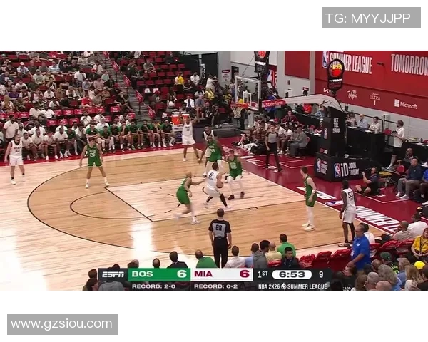 凯尔特人对阵热火的精彩对决虎扑在线直播全程跟踪分析 凯尔特人对阵热火的精彩对决虎扑在线直播全程跟踪分析