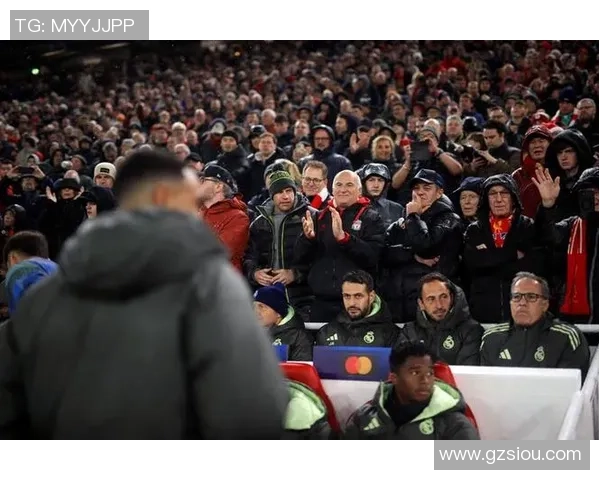 6万人狂嘘!欧冠稀有一幕:阿诺德回安菲尔德+7数据挂零 球迷怒骂 6万人狂嘘!欧冠稀有一幕:阿诺德回安菲尔德+7数据挂零 球迷怒骂